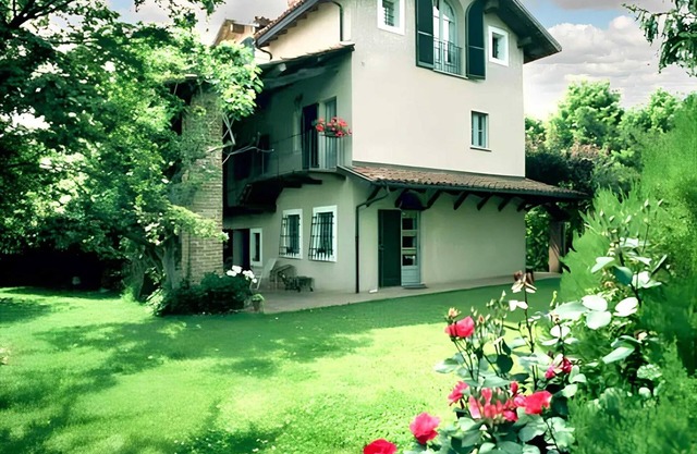 Homerez - Apartment in Carrù, private parking