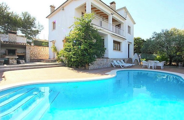 Homerez - Apartment in Canyelles with Pool