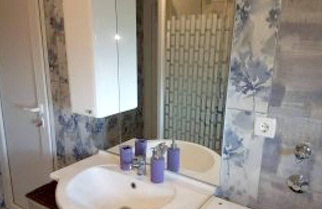 Homerez - Beautiful appartement for 3 ppl. with terrace at Belišće