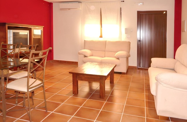 Homerez - Cozy house in Villamiel with mountain view