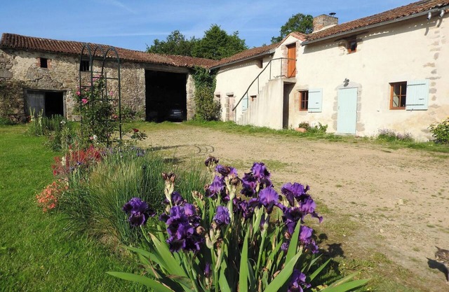 Homerez - House in Nueil-les-Aubiers