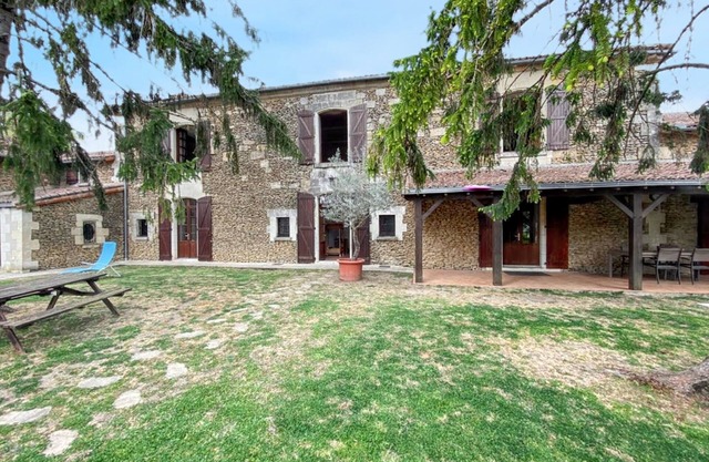 Homerez - House in Mouterre-Silly