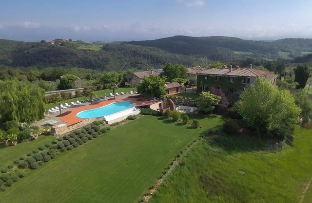 Homerez - House in Murlo with pool