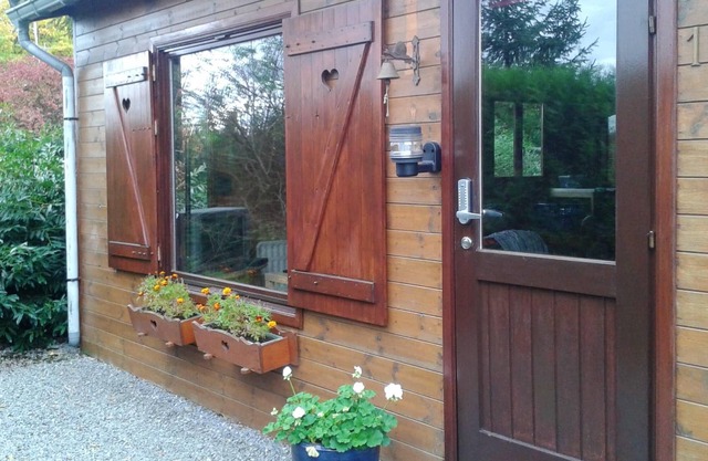 Homerez - Spacious chalet for 8 ppl. with garden and terrace at Tellin
