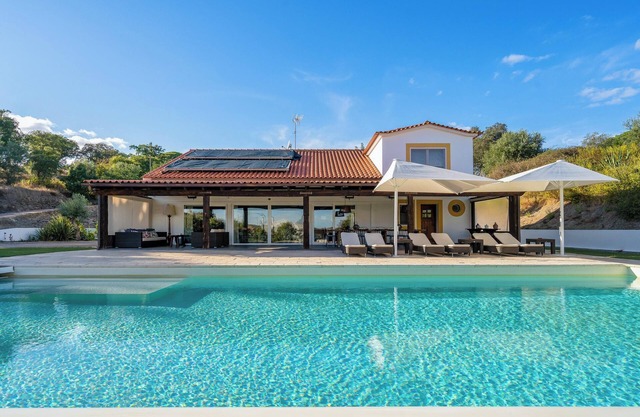 Homerez - Villa in Mora with Private Pool