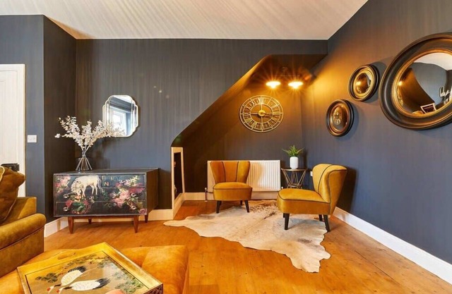 Host & Stay | Percy Cottage