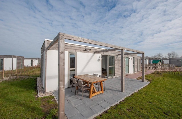 Hostel in Nieuwvliet near the Beach