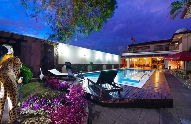 Hotel 365
