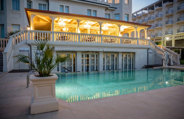 Hotel Carducci 76