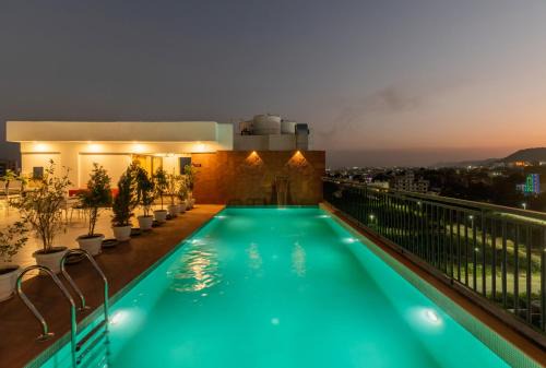 Hotel De Glance - A Corporate Hotel near to Railway Station Udaipur
