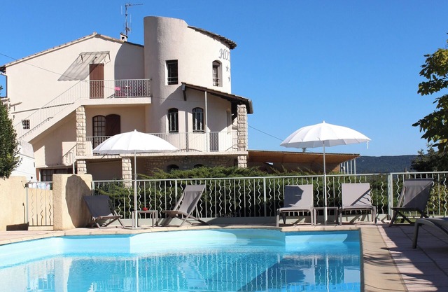 Hotel Inn Holiday Accomodation in Ardeche, Swimming Pool, Diner on reservation