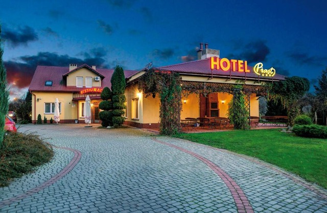 Hotel "Piast"