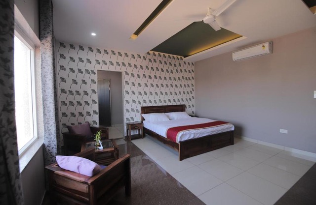 Hotel Raj Palace