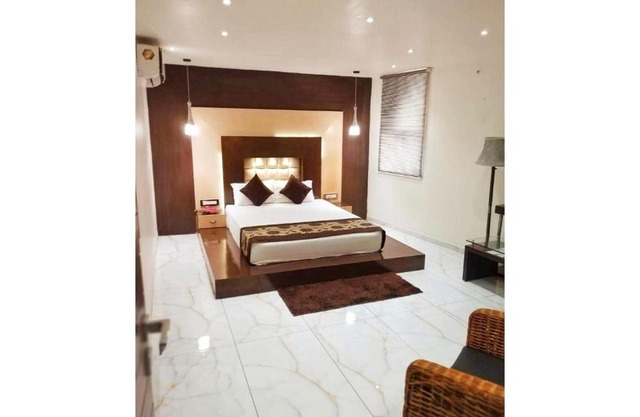 Hotel The Royal, Sehore