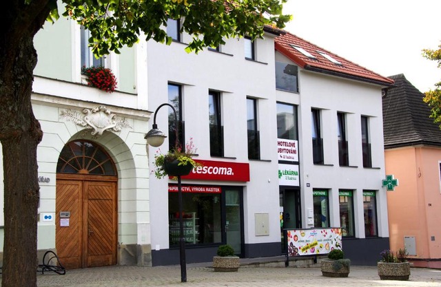 HOTELOVÉ UBYTOVÁNÍ U RADNICE