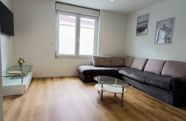 House 1 min from the beach of Petit Fort Philippe