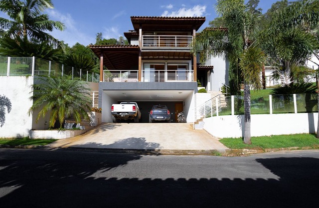 House 996, All the security and structure of the Fazenda Orypaba Condominium