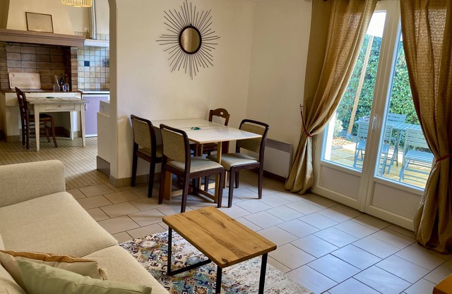 House for 2 adults + 2 children, 30 min from the ocean and 5 min from a large lake!
