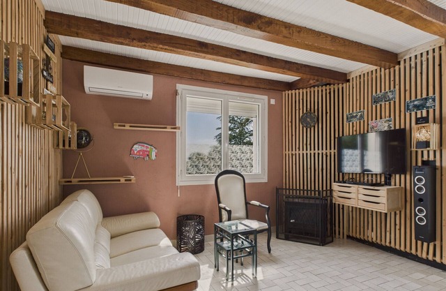 House for 2 adults and 2 children with garden