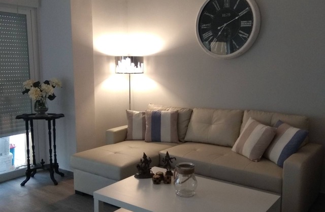 HOUSE FOR 9 PEOPLE, WIFI, AIR CONDITIONING. SUPER FOR GROUPS.