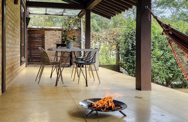House in Granja Viana in front of the environmental reserve