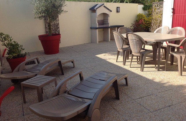 House in secure private residence with swimming pool and bicycles