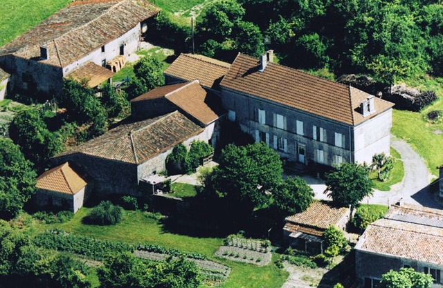 HOUSE NEAR COGNAC