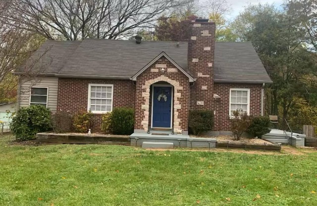 House, Near Downtown with Fenced Back Yard!