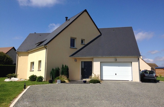 House near Le Mans/Ideal for 24-hour race circuit
