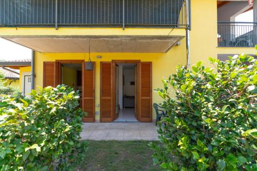 House of Camellias - Ground Floor with Garden