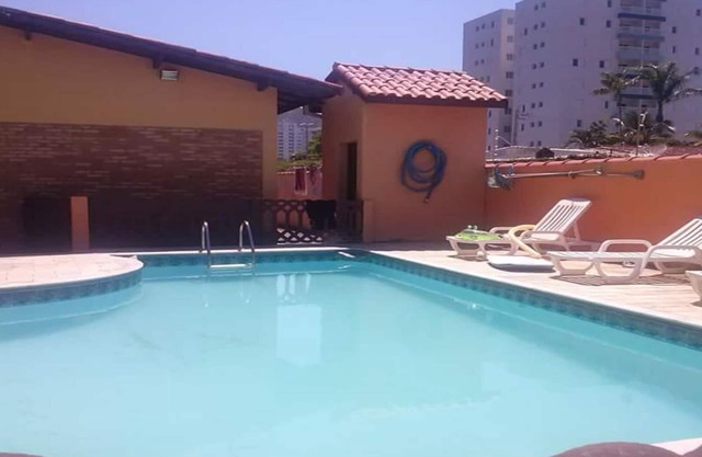 House with pool 200 meters from the beach