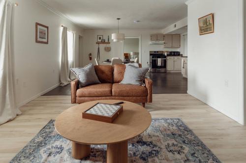 Huge, One Bedroom Apartment with Balcony