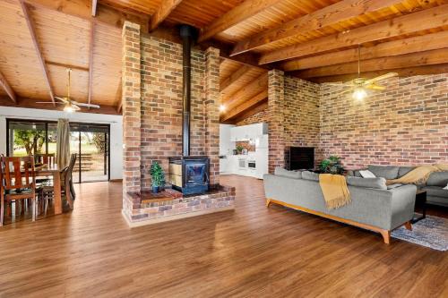 Hunter Valley Homes Pets Heated Pool