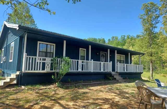I 40 Hideaway House