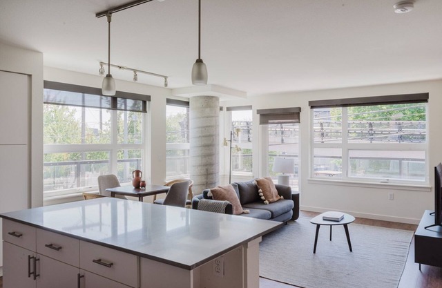 Ideal LQA 2BR w/Gym, W/D, Courtyard & Game Room, by Blueground