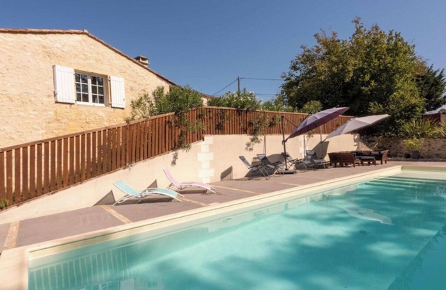Ilot Vignes Rauzan Gîte near Saint-Émilion/8 air-conditioned rooms/8 bathrooms