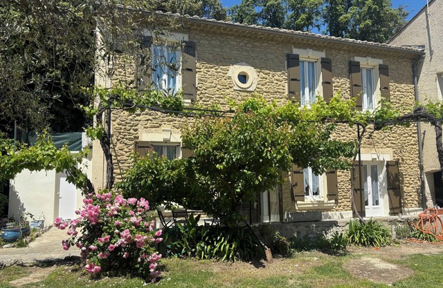 In Provence Mas completely renovated in 2025 with air conditioning