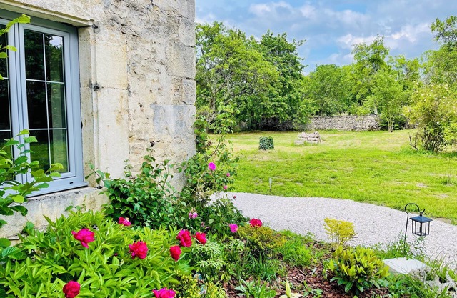 In the heart of the National Forest Park, come and recharge your batteries at Prieuré St Broing