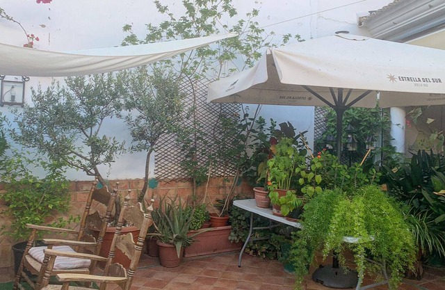 In the town of Almonte, the spacious vacation home offers you the ideal place for your family to rel