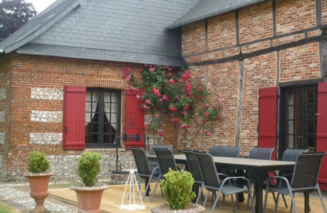 Inn Bois-Hérout, 6 bedrooms, 12 people