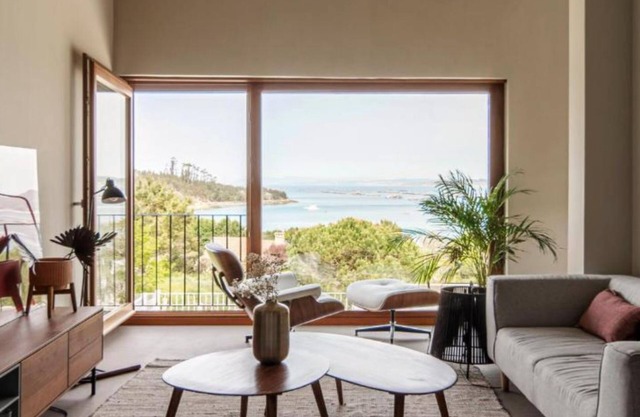Insua Beach House 1