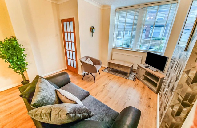 * Ipswich Suffolk Contractor Holiday Short Stay *