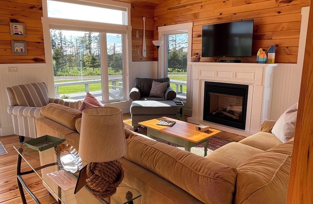 Island Breeze Cottage - Lic#2101332