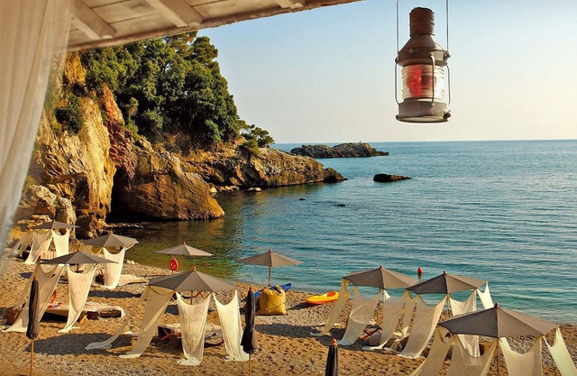 PODERE BEATRICE 20P, with large pool, free WI-FI, BBQ, near Cinque Terre