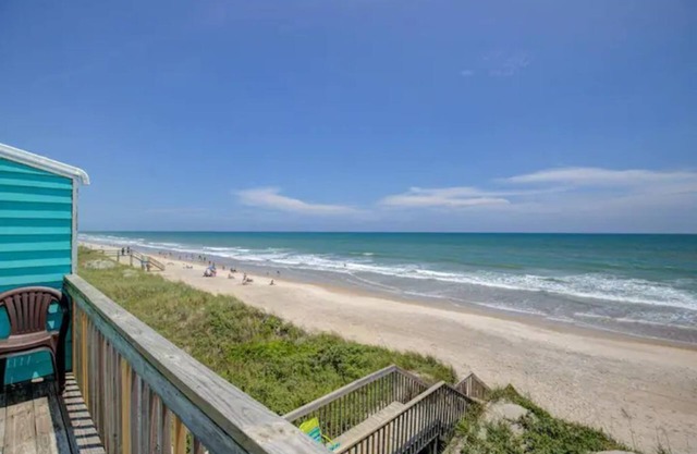 Jolly Roger- Oceanfront - Pet Friendly-Linens and Beach Towels provided