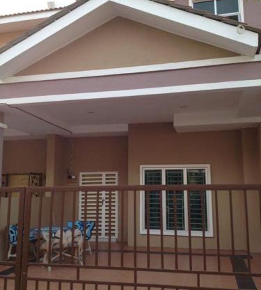 Julina Homestay