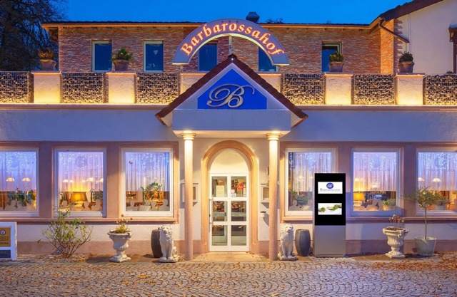 Junior Suite King-size bed Shower /Bathtub, Toilet - Hotel-Restaurant Barbarossahof