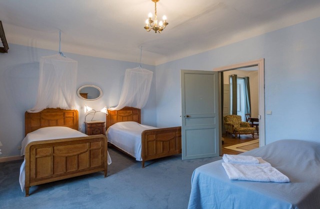 Jurançon apartment, accommodation in the Château d'Estrac