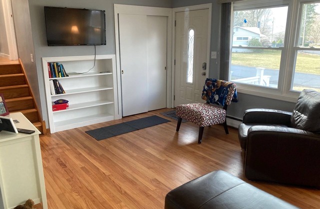 Just a couple miles from Penn State Main Campus & athletic arenas.