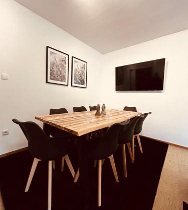K20 XXL I 180m2 I Terrasse I BBQ I 7 Zimmer I 3 Bäder